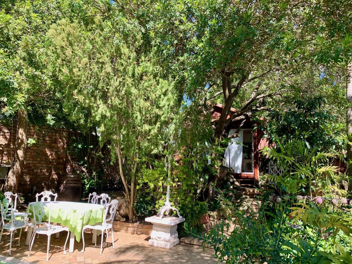 The Little Hideaway Guesthouse Stellenbosch Exteriör bild