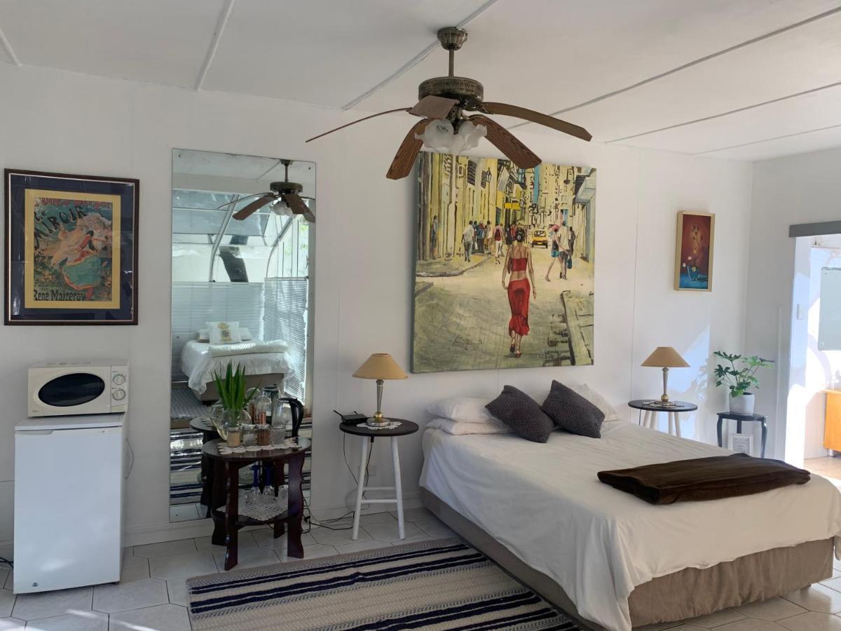 The Little Hideaway Guesthouse Stellenbosch Exteriör bild